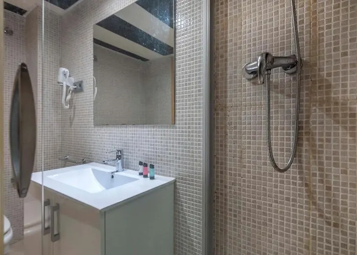 The Collection - 2 Bedroom With Balcony In Eixample 3-2 * Barcelona