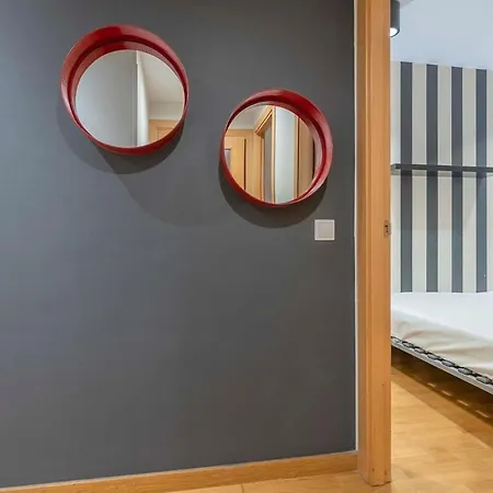 2 Bedroom With Balcony In Eixample 3-2 *