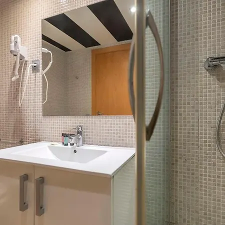 Appartement 2 Bedroom With Balcony In Eixample 3-2
