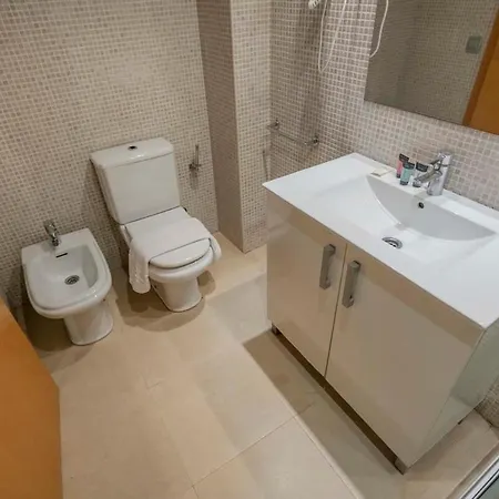 2 Bedroom With Balcony In Eixample 3-2 Barcelone