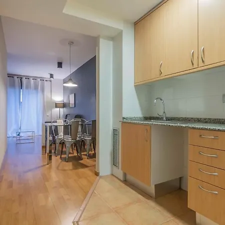 2 Bedroom With Balcony In Eixample 3-2