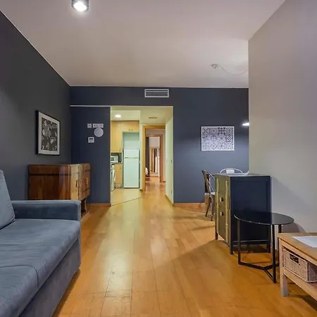 2 Bedroom With Balcony In Eixample 3-2 Lägenhet *