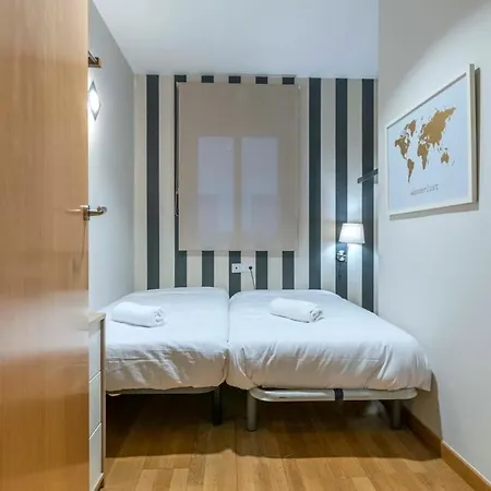 2 Bedroom With Balcony In Eixample 3-2 Barcelona