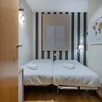 The Collection - 2 Bedroom With Balcony In Eixample 3-2 Barcelona