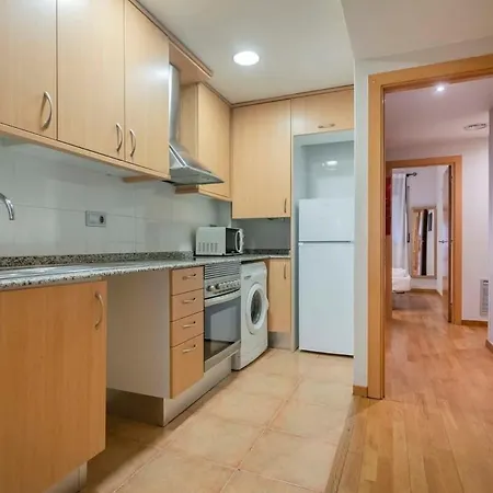 2 Bedroom With Balcony In Eixample 3-2